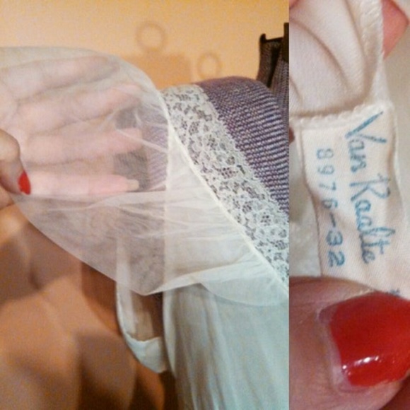 SOLD🤩 Vintage Van Raalte nightgown 50s Hollywood glam - Picture 9 of 14